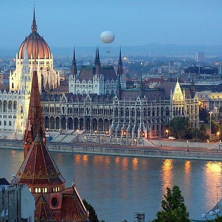 Sunny Riverside Hotel Budapest Exterior photo