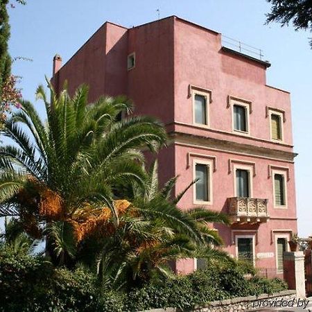 Hotel "La Pensione Svizzera" Taormina Exterior photo