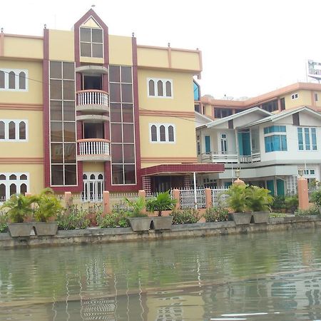 Hupin Hotel Nyaung Shwe Exterior photo
