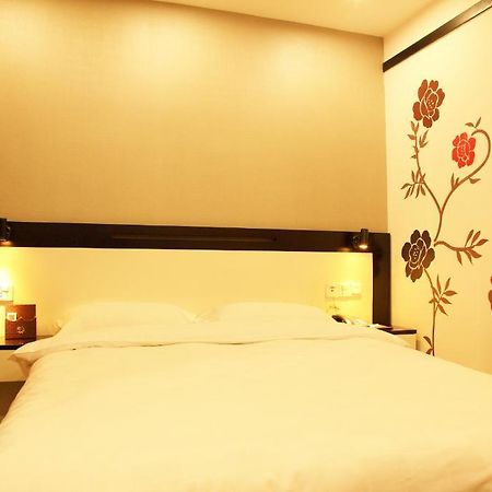 Jin Ya Dian Apartment Hotel Foshan Room photo