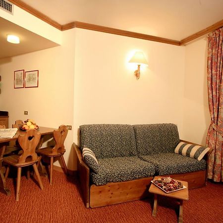 Hotel Alaska Cortina Cortina d'Ampezzo Room photo