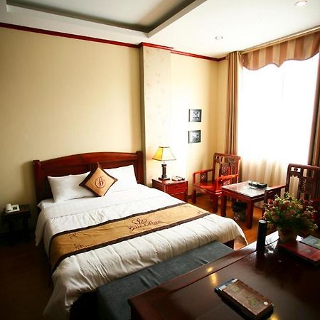 Gia Bao Hotel Tu Son Room photo