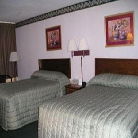 Budget Host Inn And Suites Memphis Room photo