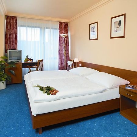 Albion Hotel Prague Room photo