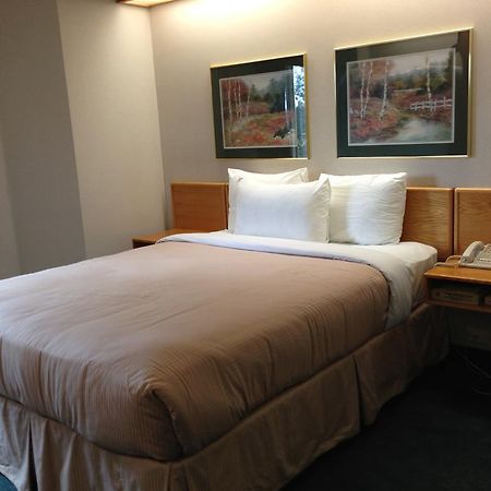 Canadas Best Value Inn Langley/Vancouver Room photo