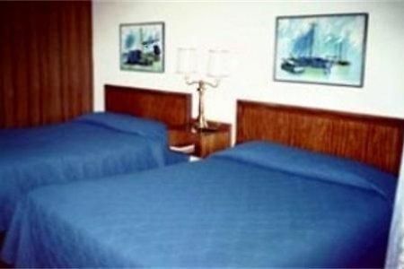 Point Motel Stevens Point Room photo