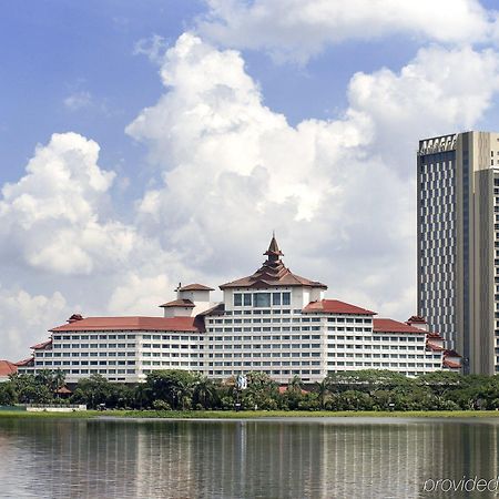Sedona Hotel Yangon Exterior photo