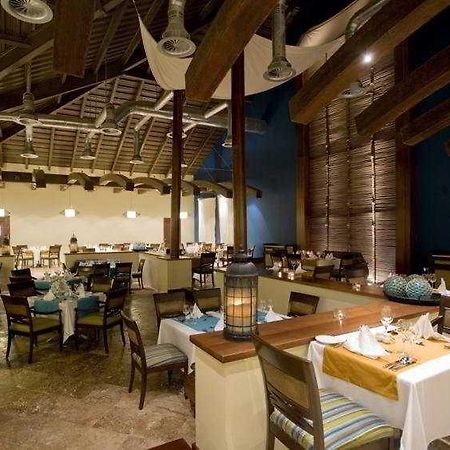 Nh Real Arena Hotel Punta Cana Restaurant photo