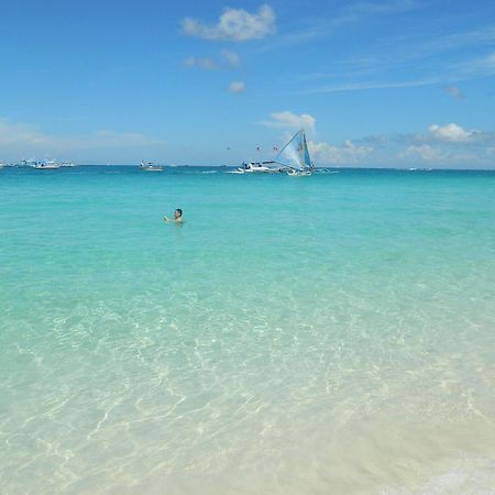 Escondido Beach Resort Boracay Island Exterior photo