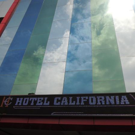 California Hotel Jakarta Exterior photo