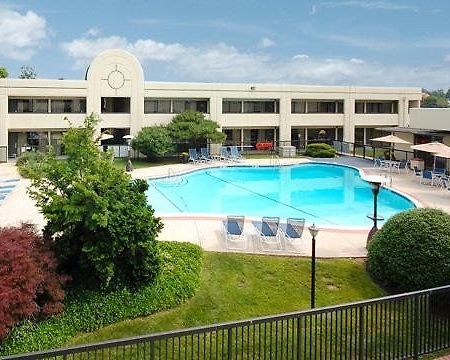 Quality Inn And Suites Wilmington Talleyville Facilities photo