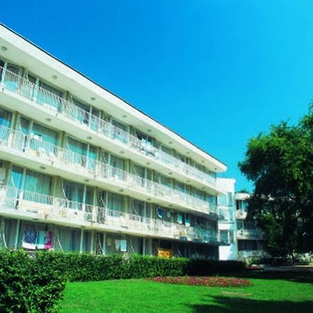 Lora Hotel Albena Exterior photo