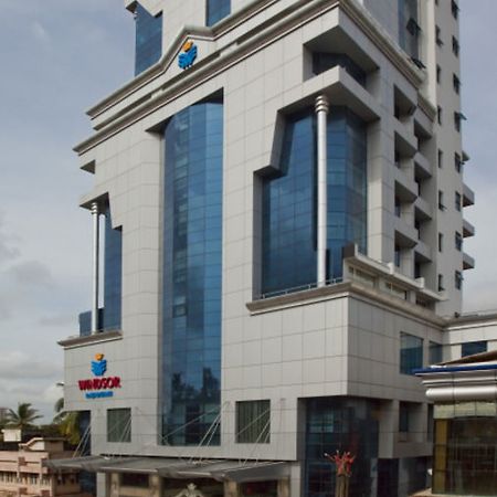 Windsor Rajadhani Hotel Thiruvananthapuram Exterior photo