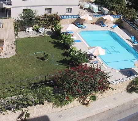 Kaan Hotel Apart Kyrenia  Exterior photo