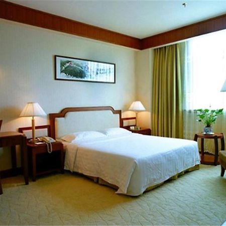 Zhongshan Sunshine Business Hotel Room photo