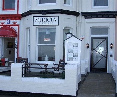 Miricia Hotel Scarborough Exterior photo