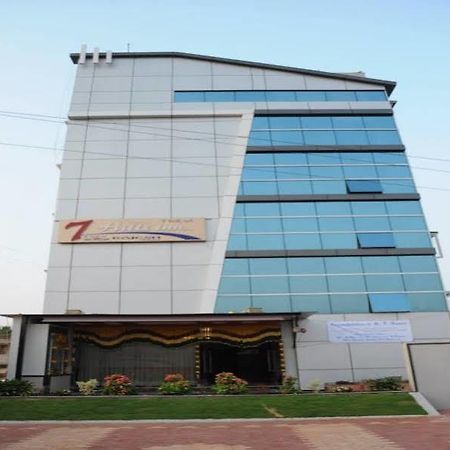 7 Hills Inn Tirupati Exterior photo