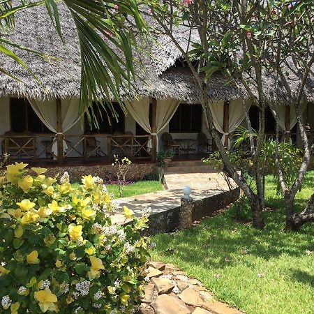 Kenga Giama Resort Malindi Exterior photo