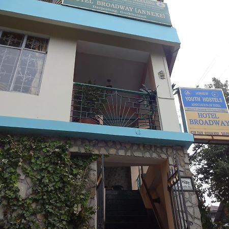 Hotel Broadway Darjeeling  Exterior photo