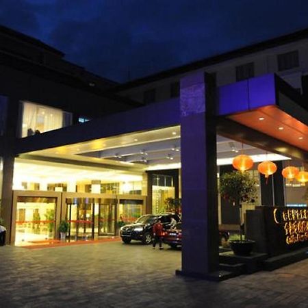 Golden Dragonball Hotel Guilin Exterior photo