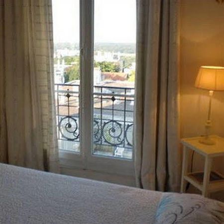 Bed And Breakfast Saint Cloud Suresnes Exterior photo