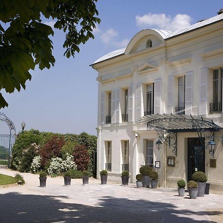 Pavillon Henri IV Hotel Saint-Germain-en-Laye Exterior photo