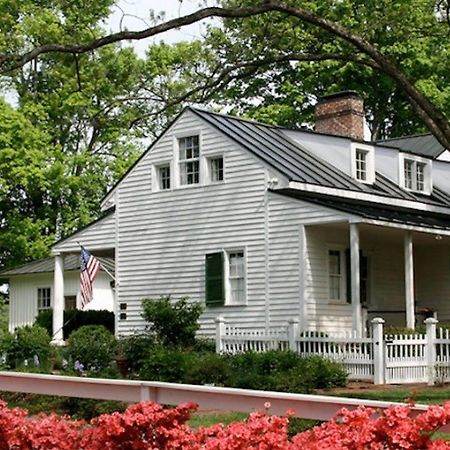 Inn At Bingham School Mebane Exterior photo