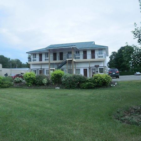 Bayview Inn Orillia Exterior photo