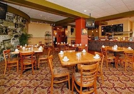 Clarion Hotel & Conference Center Springfield Restaurant photo