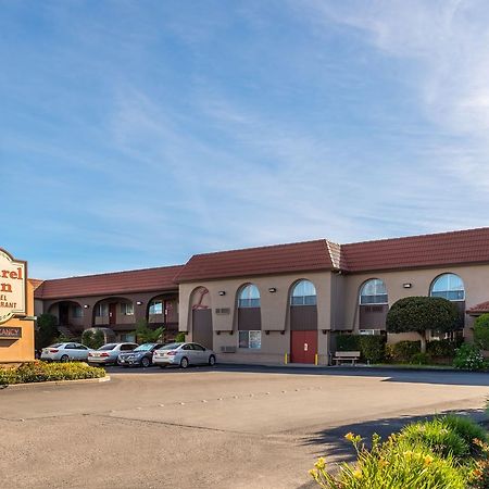 Laurel Inn & Conference Center Salinas Exterior photo