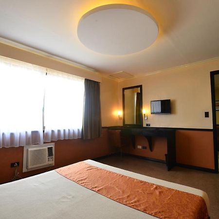 Fernandina 88 Suites Hotel Quezon City Exterior photo