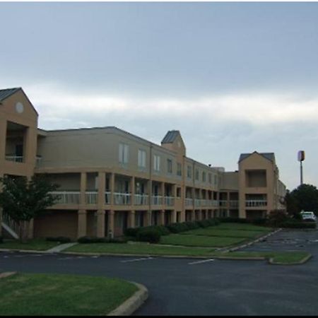 Quality Roof Inn Montgomery Exterior photo