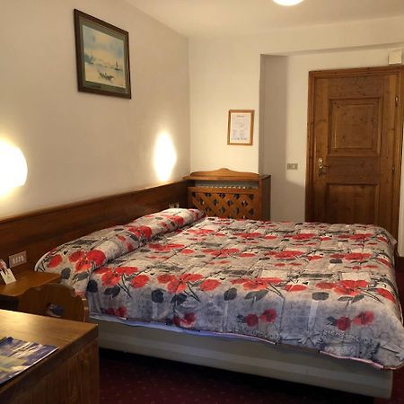 Hotel Majoni Cortina d'Ampezzo Exterior photo