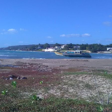 Marblue Hotel Treasure Beach Exterior photo