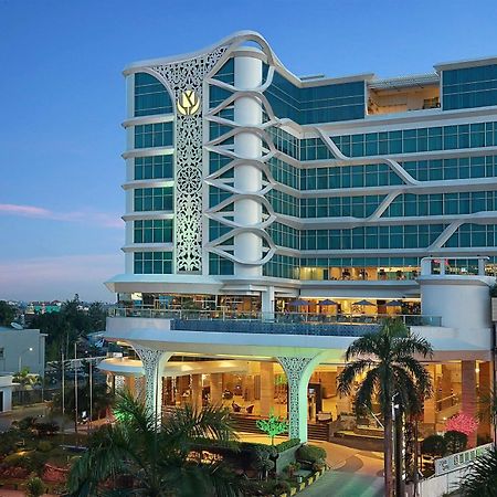 Golden Tulip Galaxy Banjarmasin Hotel Banjarmasin  Exterior photo