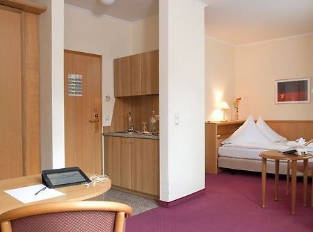 Winters Hotel Offenbach Eurotel Boardinghouse Room photo