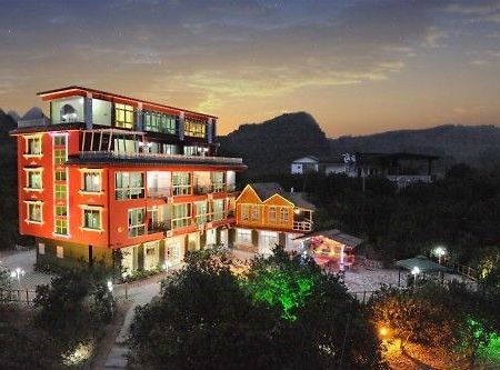 Yangshuo Village Retreat Hotel Guilin Exterior photo