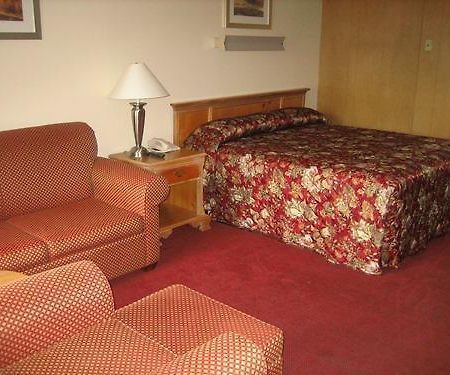 Graylyn Motel South Glens Falls Room photo