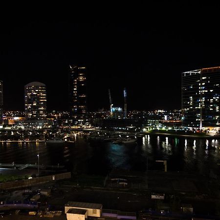 Astra Apartments Docklands Melbourne Exterior photo