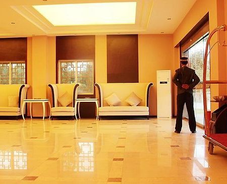 Vanray International Resort Hotel Xigaze Interior photo