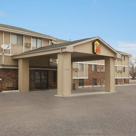 Super 8 By Wyndham Sioux Falls Near Convention Center Exterior photo