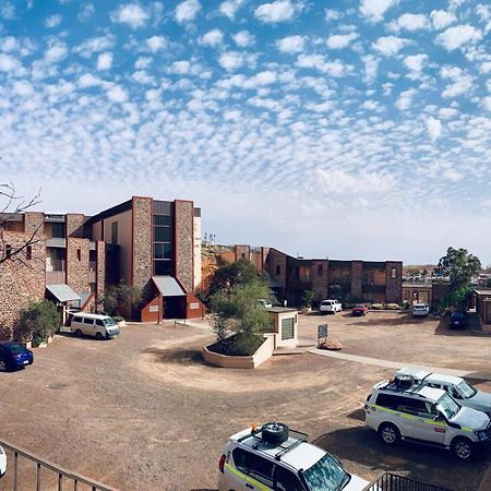 Desert Cave Hotel Coober Pedy Exterior photo