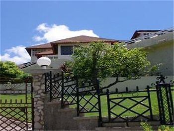 Paradise Ashia Villas Montego Bay Exterior photo