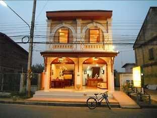 Baan Ingoon Guesthouse That Phanom Exterior photo