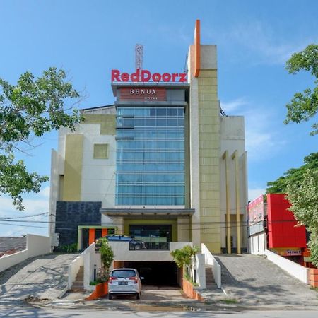 Reddoorz Plus Near Hotel Benua Kendari Exterior photo