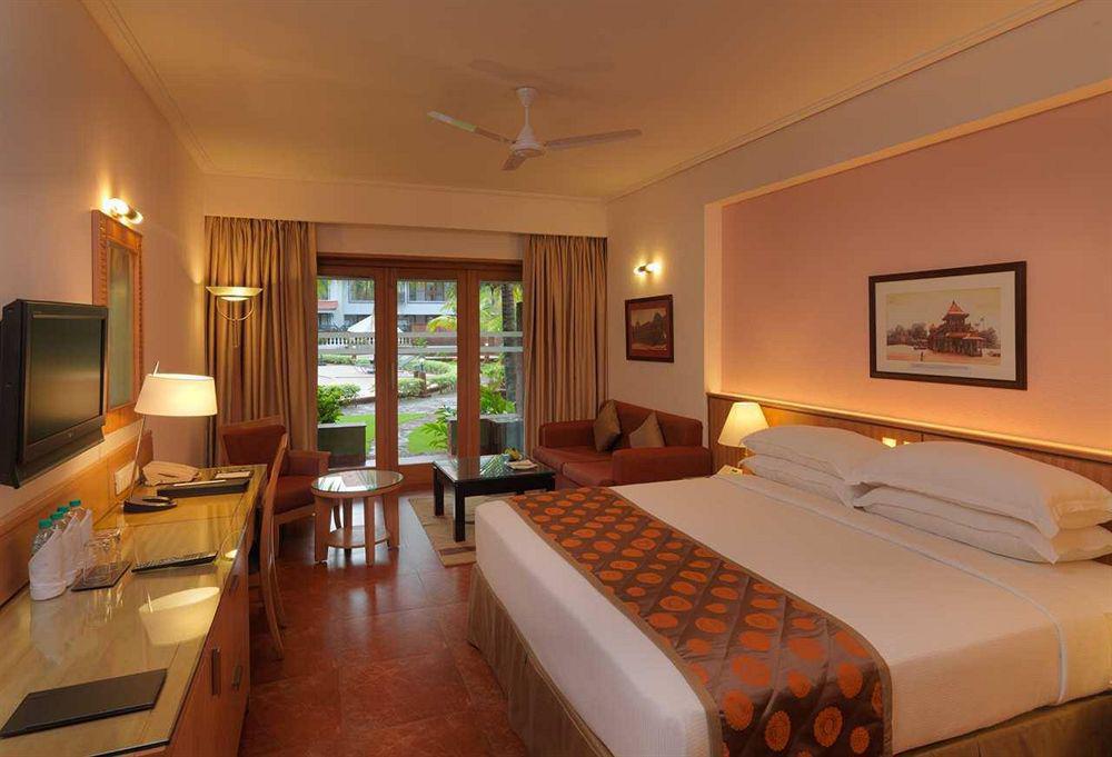 Doubletree By Hilton Hotel Goa - Arpora - Baga Room photo