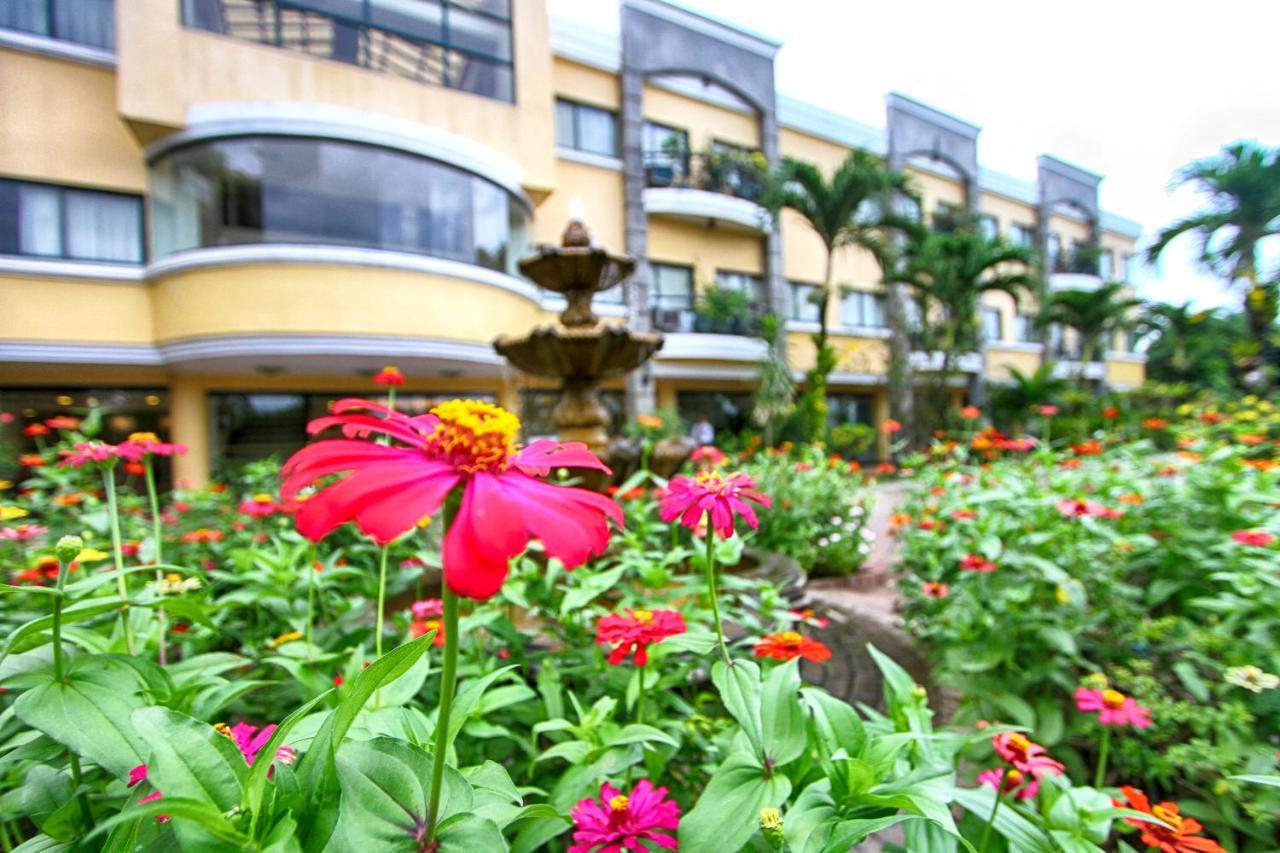 Hotel Fleuris Puerto Princesa Exterior photo