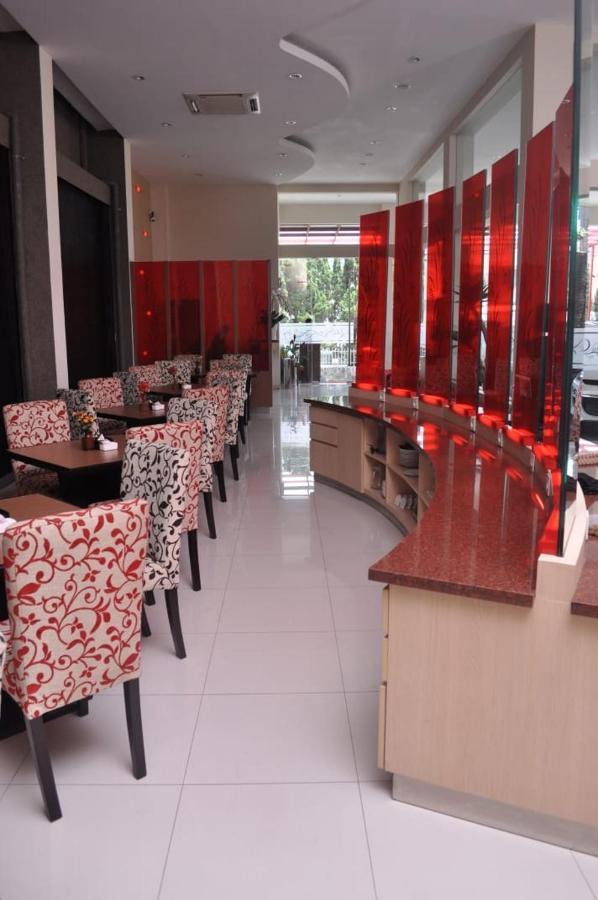 Scarlet Kebon Kawung Hotel Bandung Exterior photo