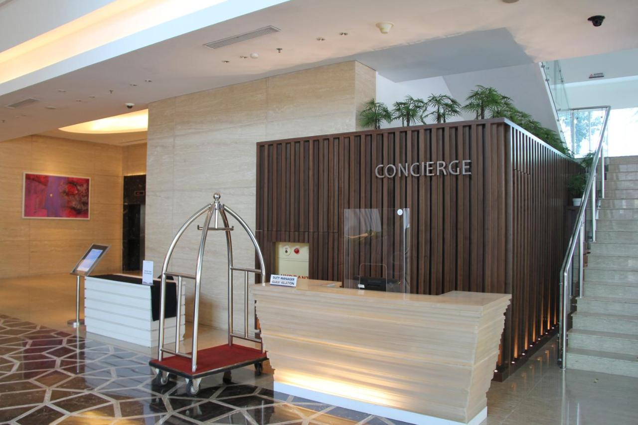 Js Luwansa Hotel & Convention Center Jakarta Exterior photo