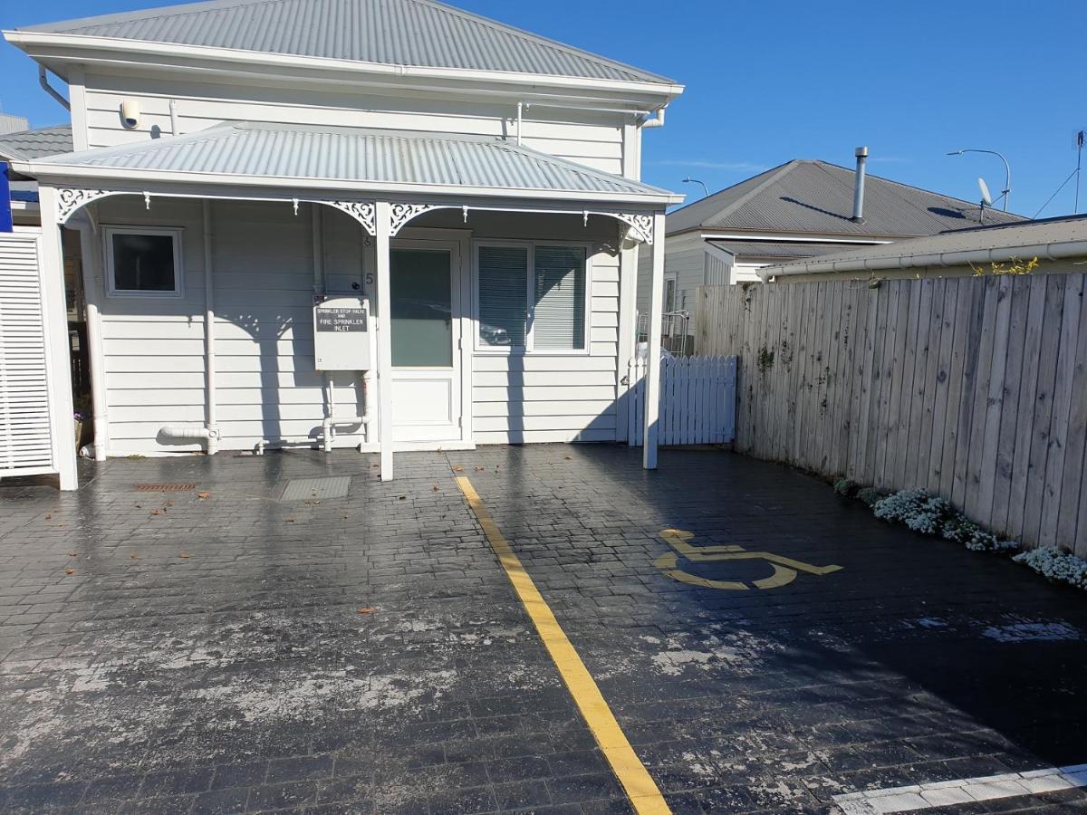 At Eden Park Motel Auckland Exterior photo